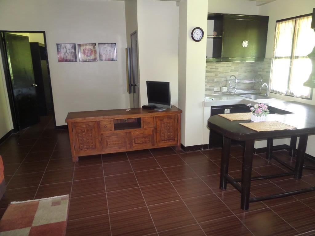 Casa Mia Resort Puerto Galera Kamer foto